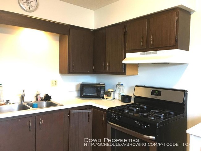 Foto del edificio - 112 College Park Ct