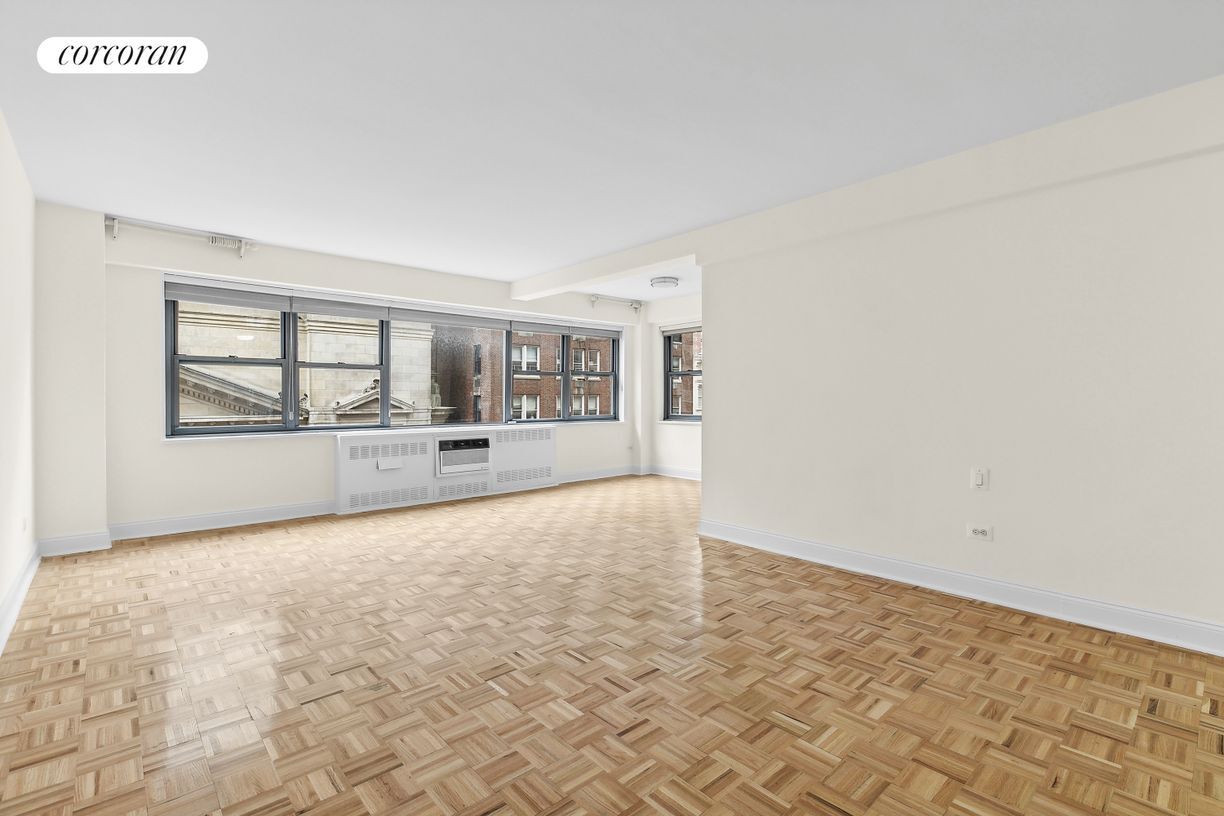 Primary Photo - 136 E 76th St