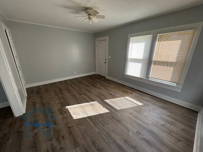 Building Photo - 1006 Nelson Blvd