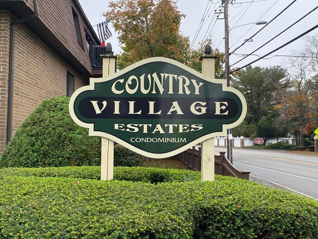 3 Karena Dr Unit 4, Taunton, MA 02780 Condo for Rent in Taunton, MA