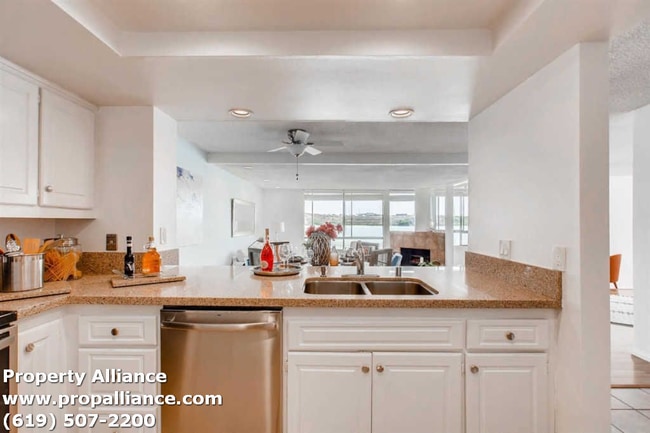 Building Photo - 4513 Cove Dr