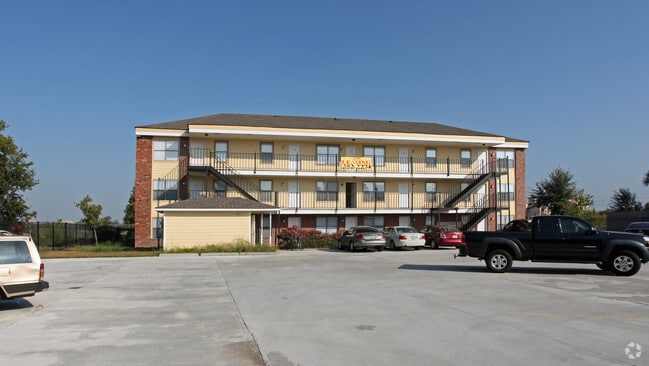 Building Photo - Graduate Apartments