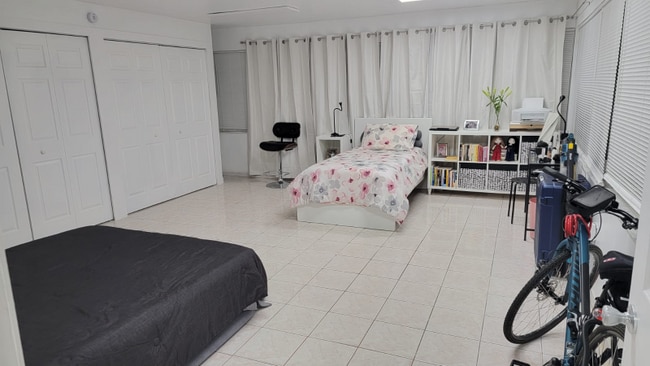 Foto del edificio - 3060 NW 27th St