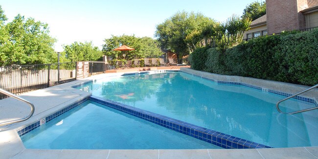 Piscina resplandeciente - Knoll Crest