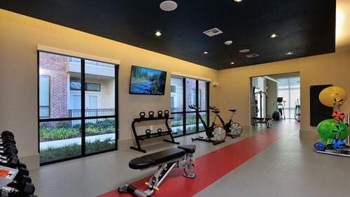 Building Photo - 880 S Texas 6