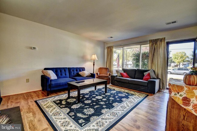 Foto del edificio - 5400 Kempsville St