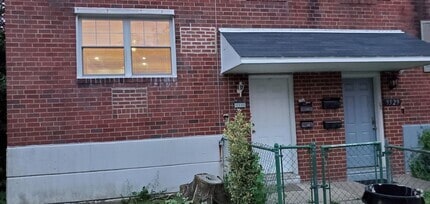 Building Photo - 9531 Fordham Rd