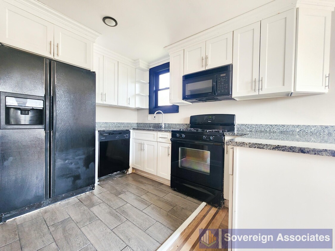 Primary Photo - 46 N Fulton Ave