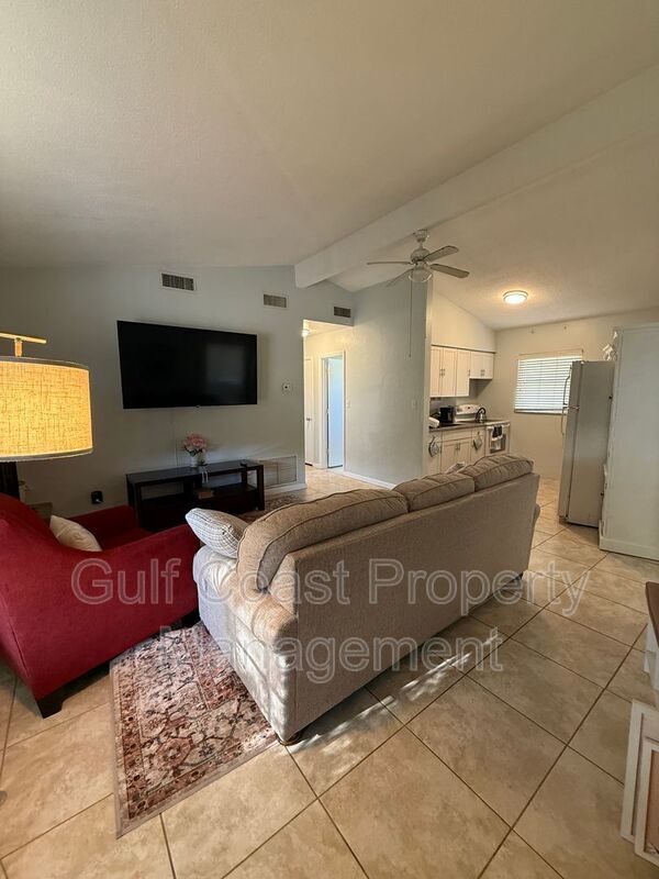 Foto del edificio - 1949 Forked Creek Dr