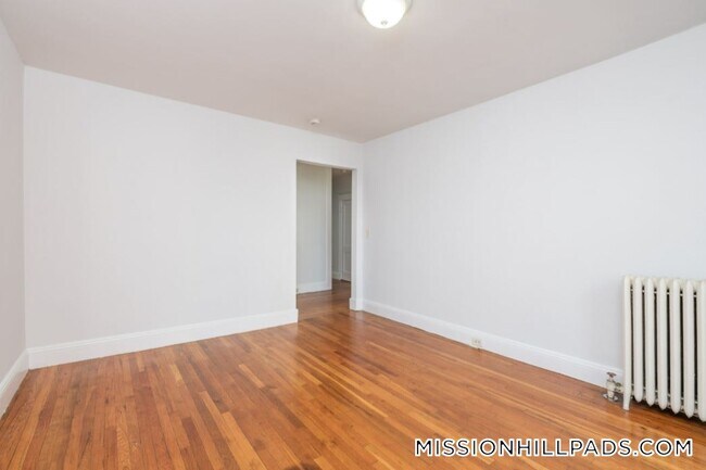 Building Photo - 49 Worthington St