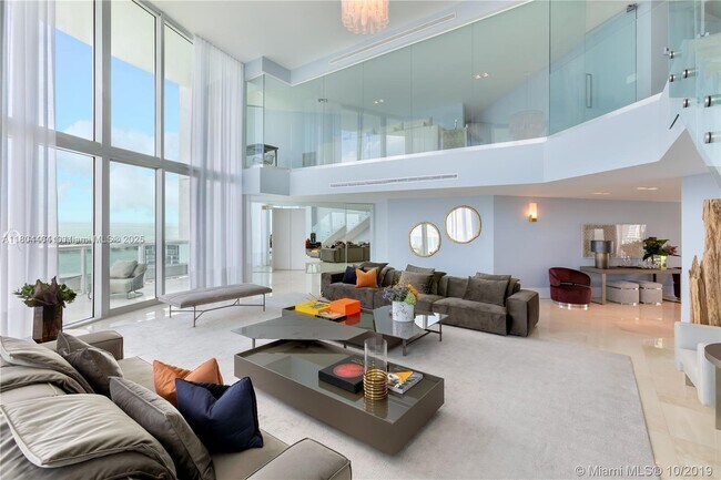 Building Photo - 1643 Brickell Ave