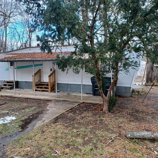 Building Photo - 233 Colden Hill Rd