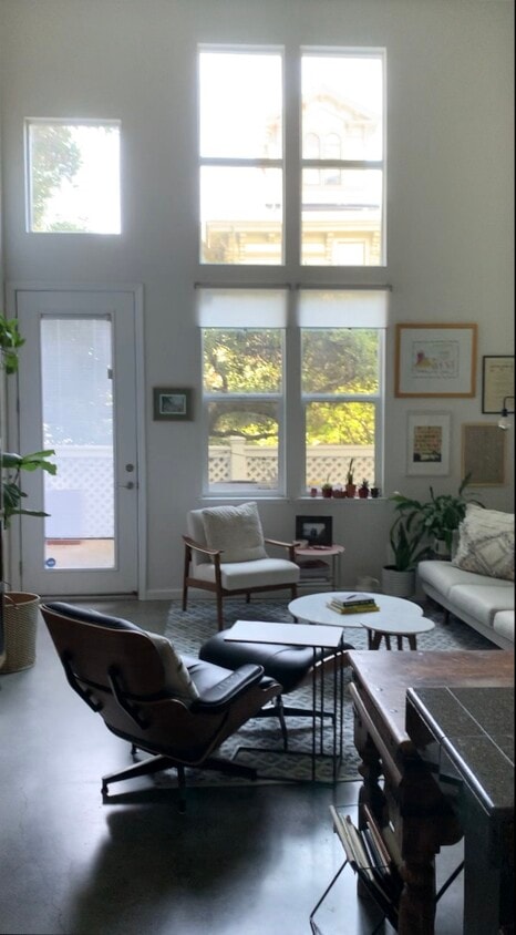 Living area. - 655 12th St