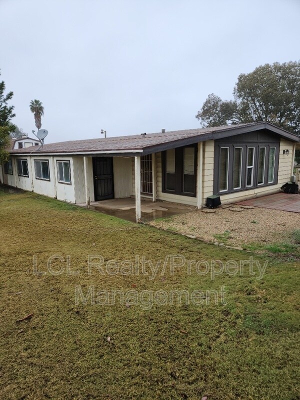 Foto del edificio - 33255 Zeiders Rd