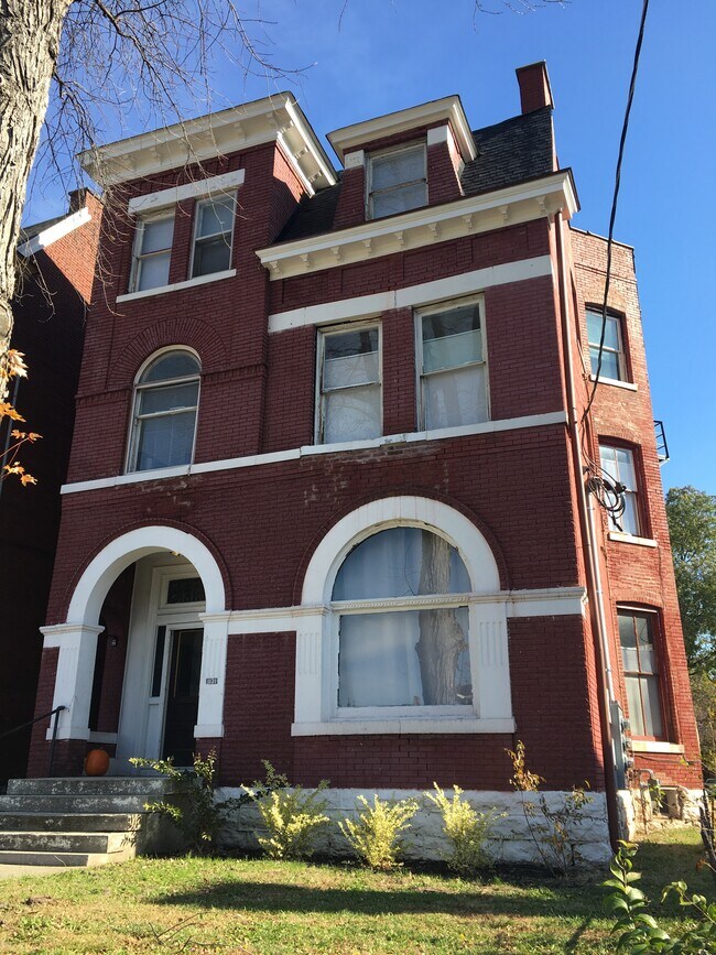 Building Photo - 1131 S 2nd St