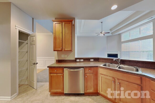 Foto del edificio - 15609 Carrington Ridge Dr