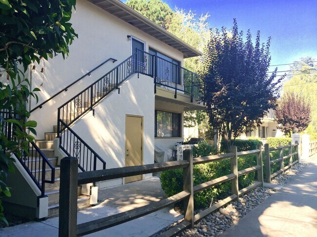 Foto del edificio - 1041-1063 Laurel St