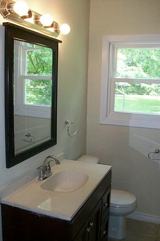 Building Photo - 500 Bluebonnet Dr