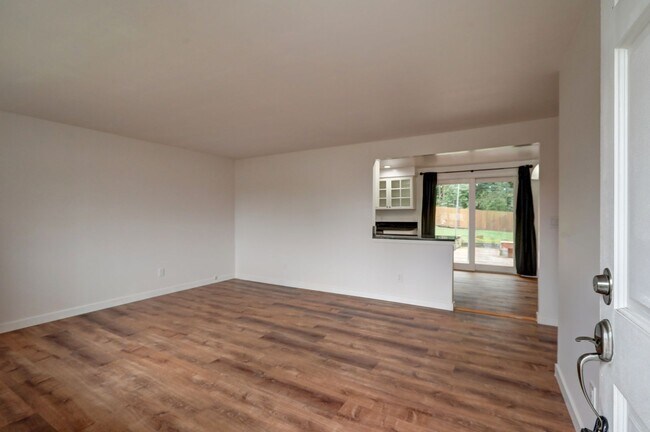 Foto del edificio - Charming 3 Bedroom/1 Bath Kirkland Rambler!