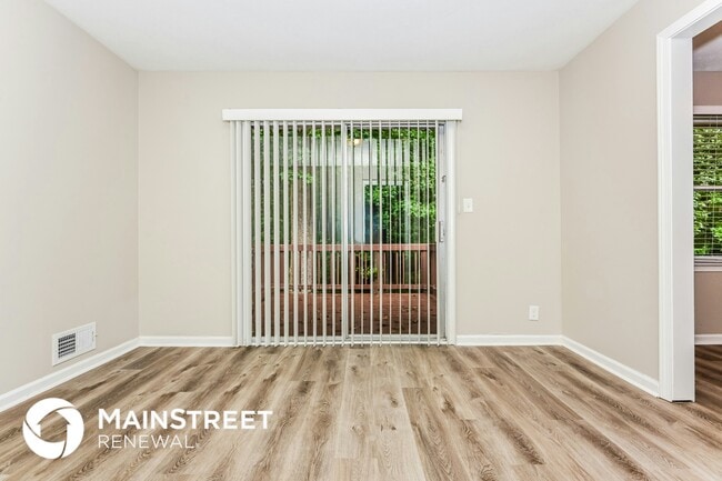 Foto del edificio - 3723 Eagle Woods Cir
