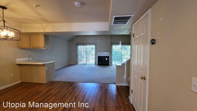 Foto del edificio - 3 br, 2 bath House - 5215 Arden Way