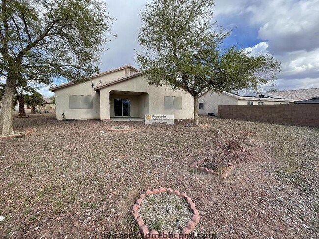 Building Photo - 4891 S Rinaldi Dr