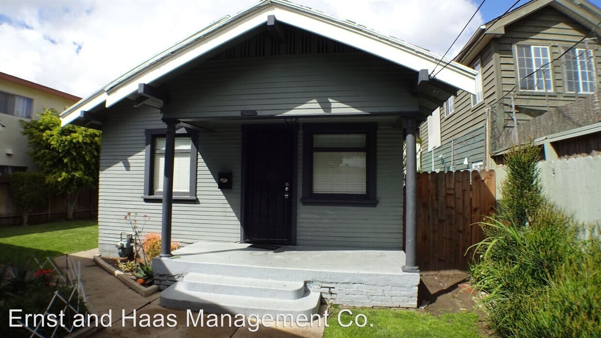 Primary Photo - 933 E 5th St
