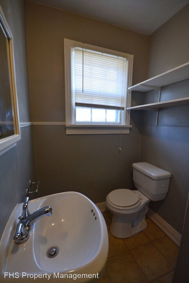 Foto del edificio - 2 br, 1 bath House - 1529 N Weller Avenue