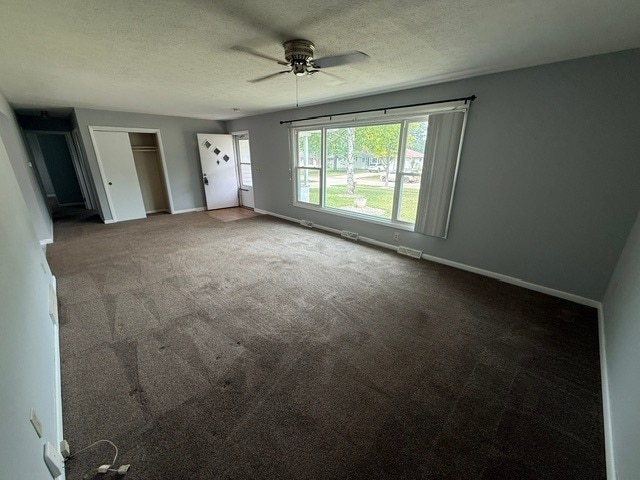 Foto del edificio - 455 Ridge Dr