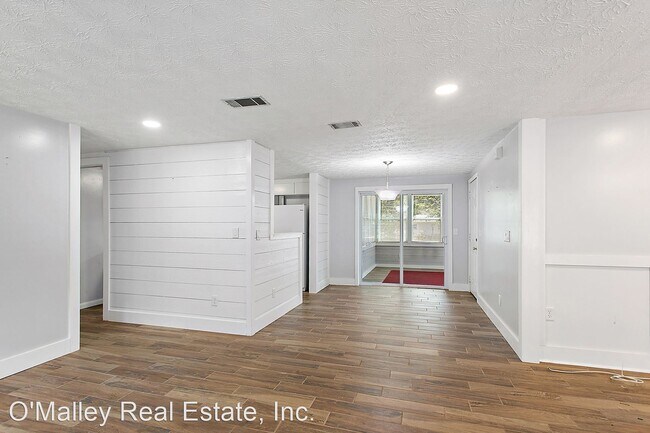 Foto del edificio - 3 br, 1.5 bath House - 29 NORBERTA WAY