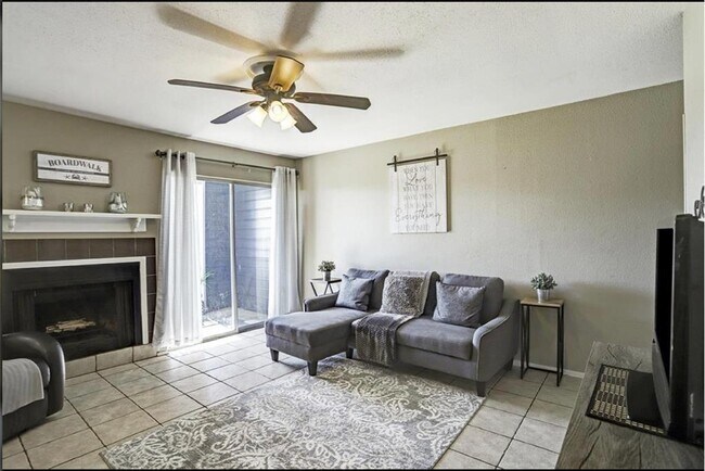 Foto del edificio - 18519 Egret Bay Blvd