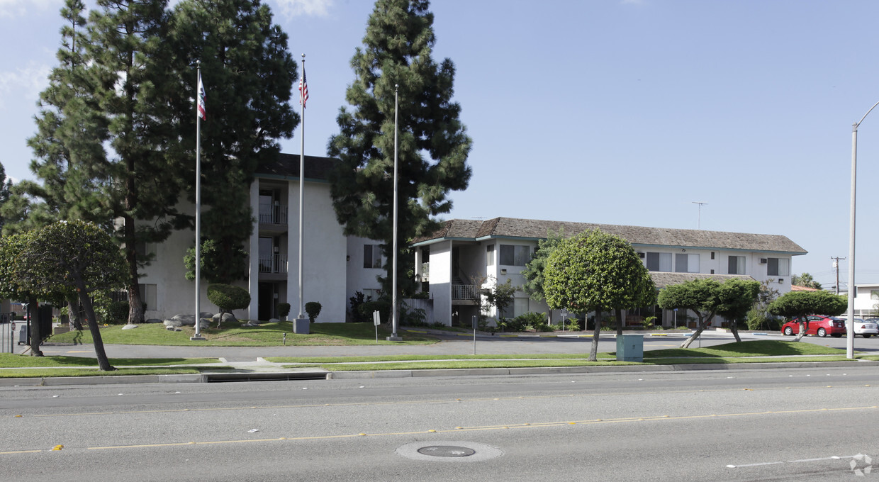 Primary Photo - Miracle Terrace Apartments