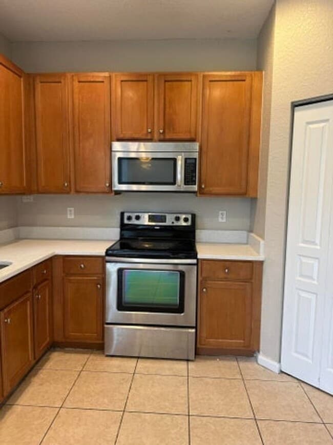 Building Photo - 5012 Starblaze Dr