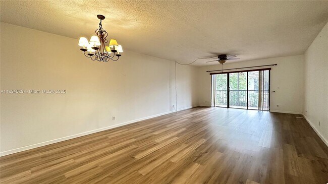 Foto del edificio - 413 Lakeview Dr