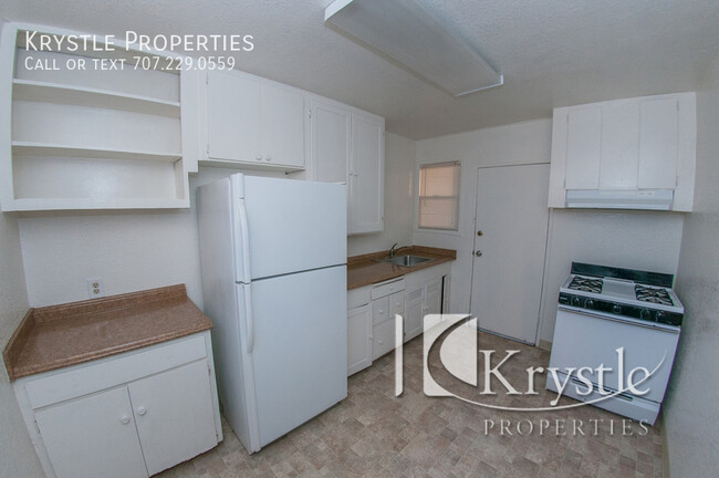 Foto del edificio - 1056 Taylor Ave