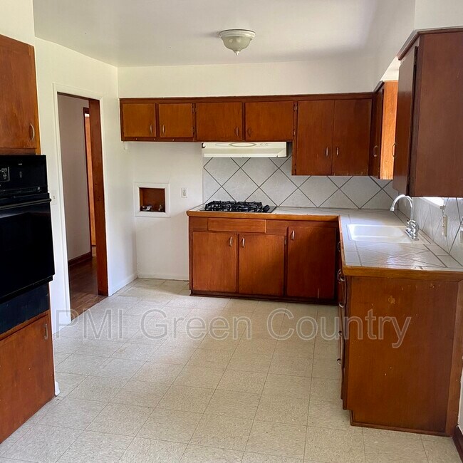 Foto del edificio - 5462 N Johnstown Ave