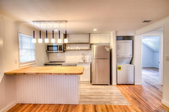 Foto del edificio - 11 Pulaski Pl