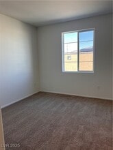 Building Photo - 8683 Luxuriant Ave