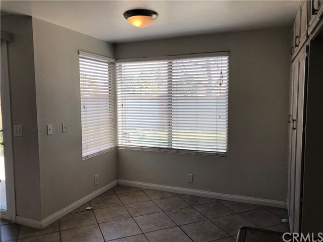 Building Photo - 2705 Applewood Dr