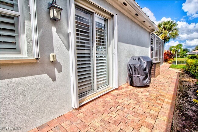 Building Photo - 7931 Valentina Ct