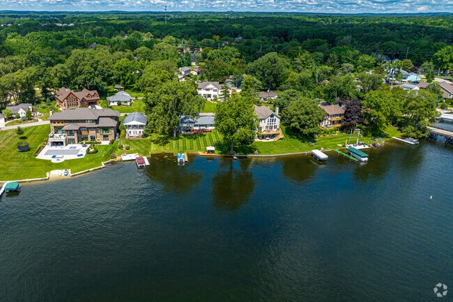 Local neighborhood homes along the lake