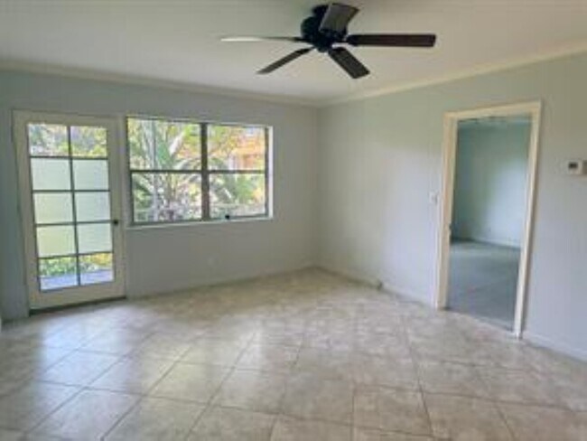 Foto del edificio - 136 NE 19th Ct