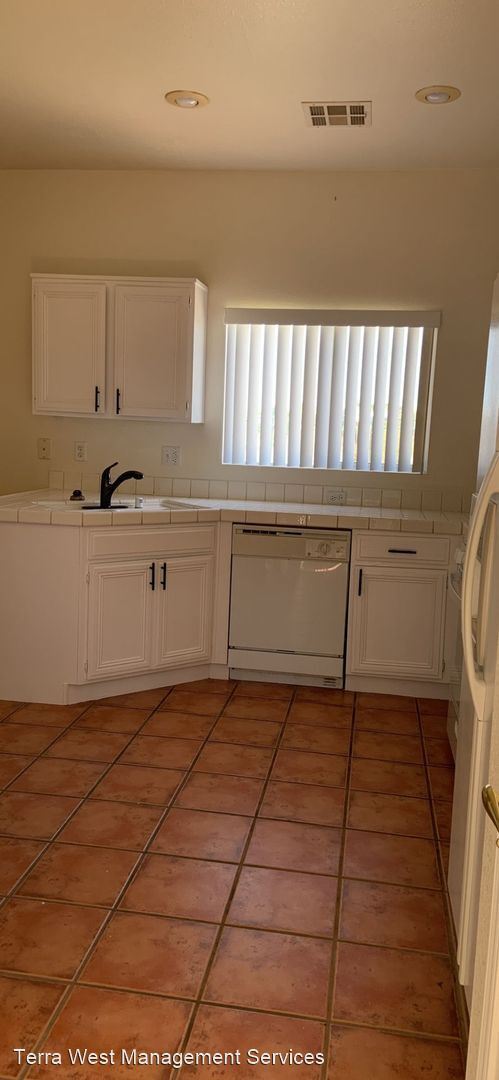 Building Photo - 3 br, 2 bath House - 1240 Emerald Crest St...