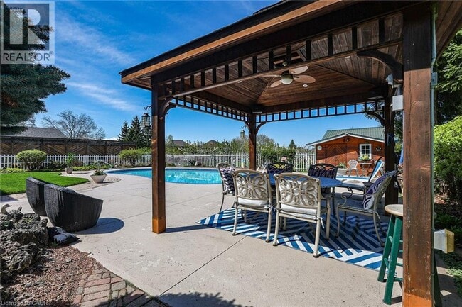 Building Photo - 280A MAIN Street W