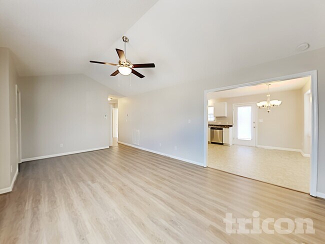 Foto del edificio - 1428 Smokey Mountain Dr