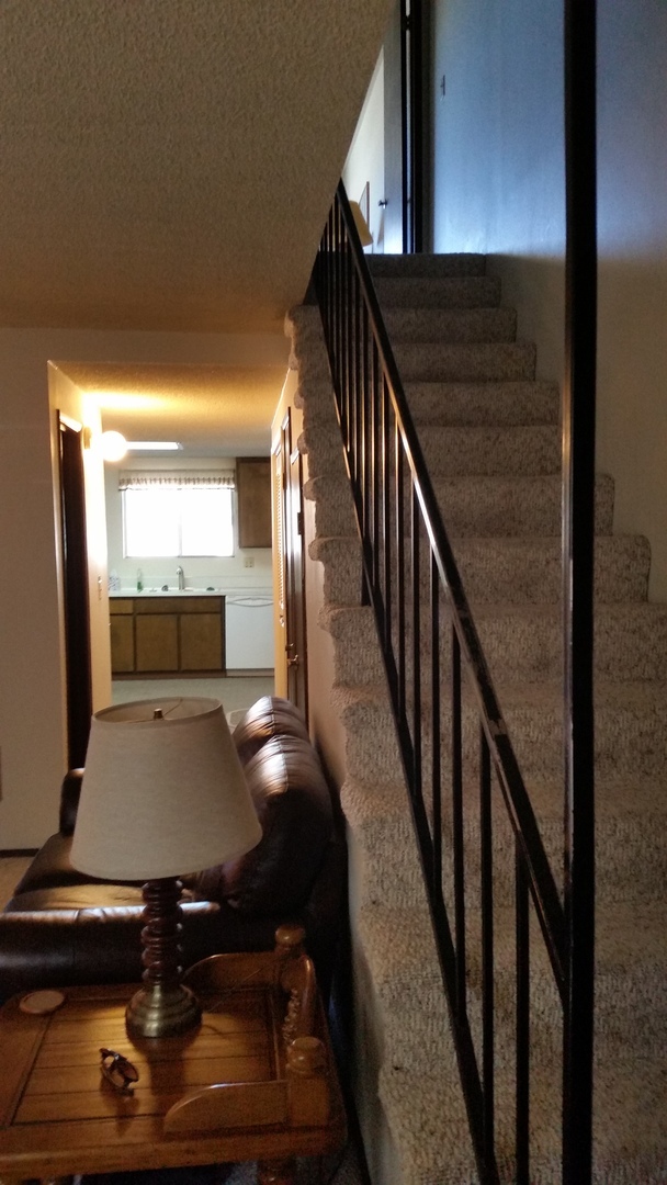 Building Photo - FURNISHED Condo Near Ponderosa Park And Be...