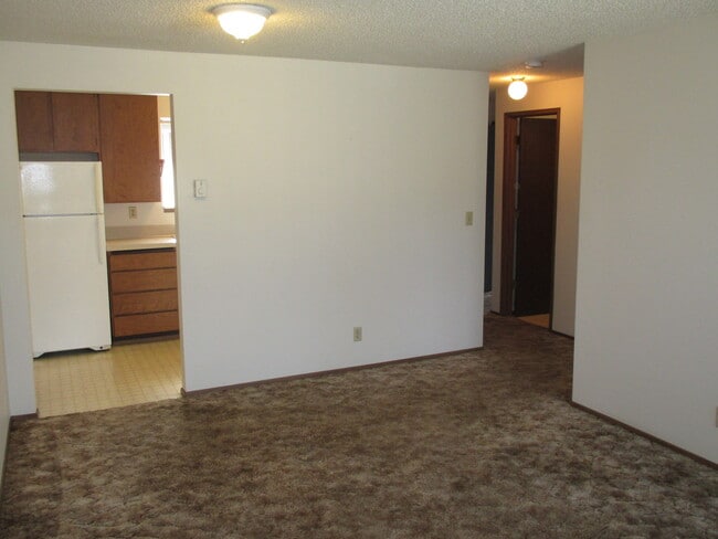 Building Photo - Cozy One Bedroom Apartment in the Heart of South Salem