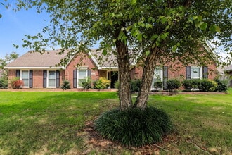 Building Photo - 1582 Wind River Cir E