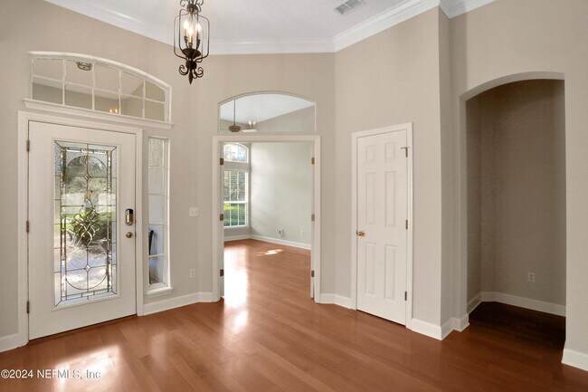 Foto del edificio - 1513 Hackberry Ct