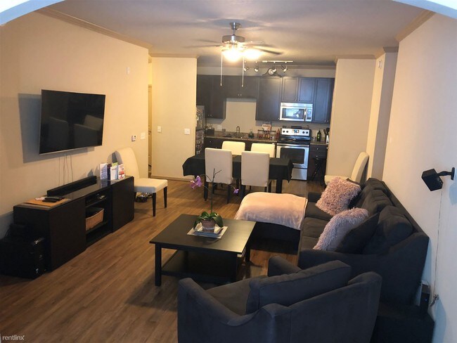 Foto del edificio - 1421 Waterford Oak Dr